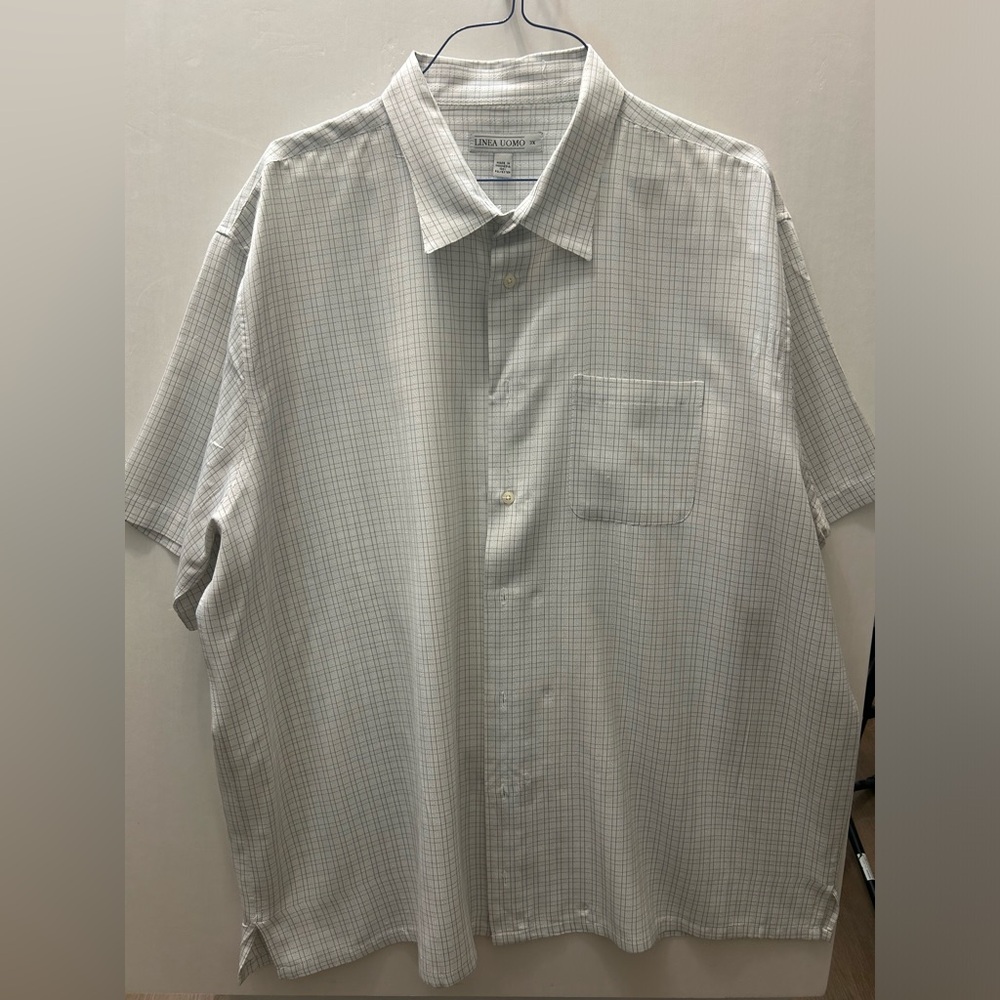 Linea Uomo short sleeve casual shirt.